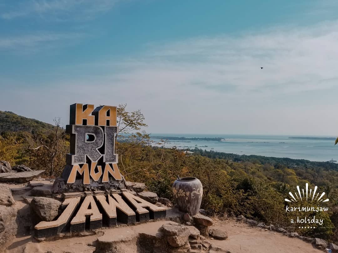 bukit love karimunjawa.jpg