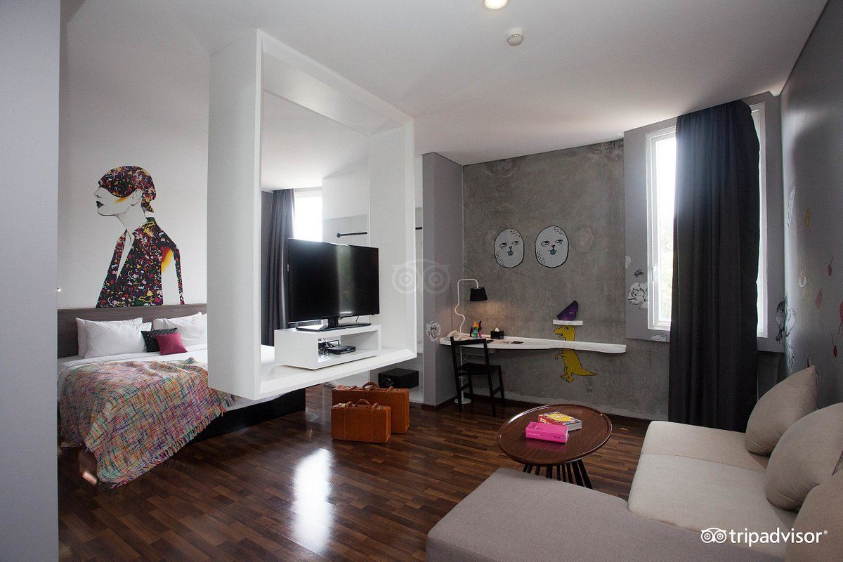 studio 40 artotel thamrin jakarta.jpg