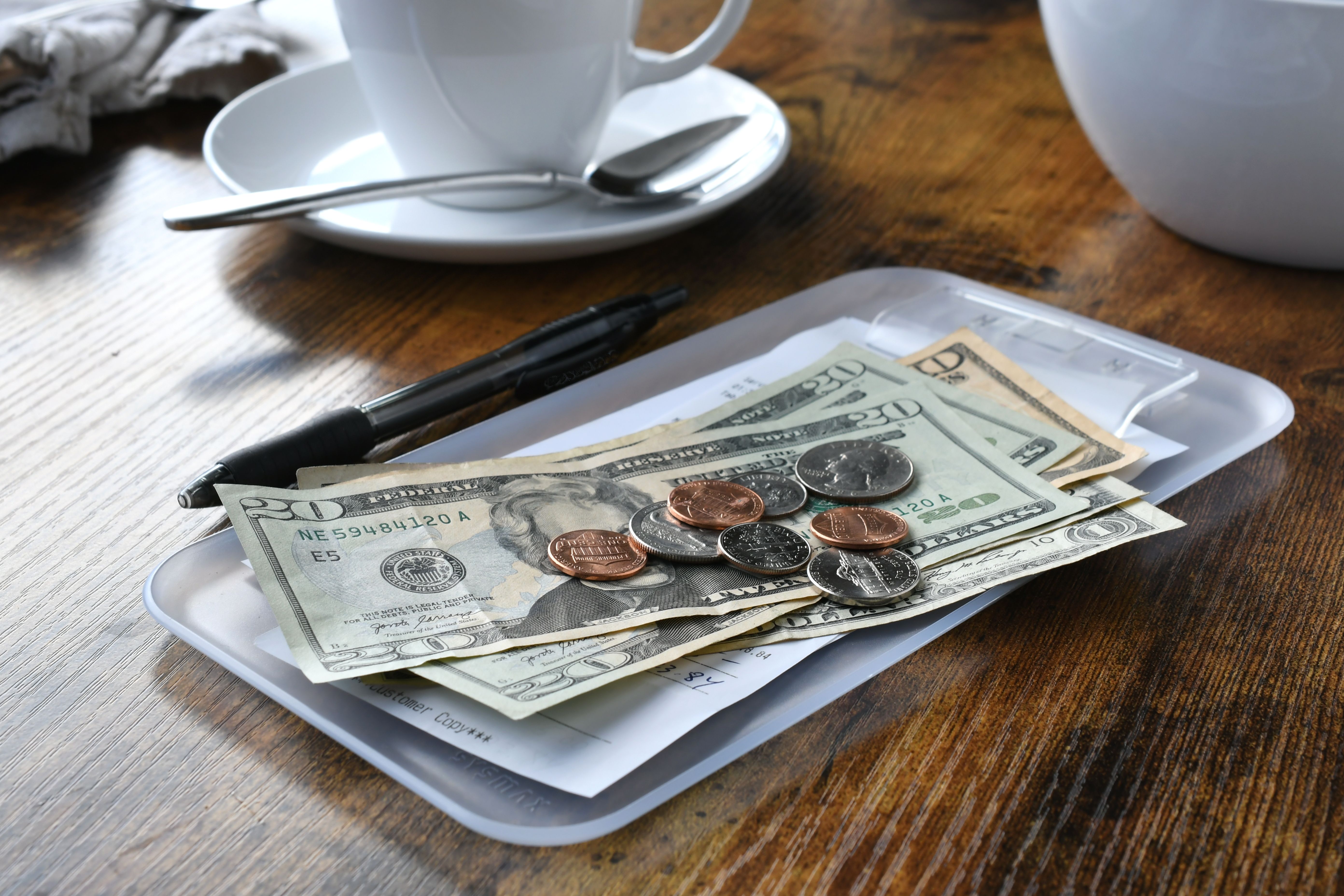dont give tip in japan restaurant.jpg