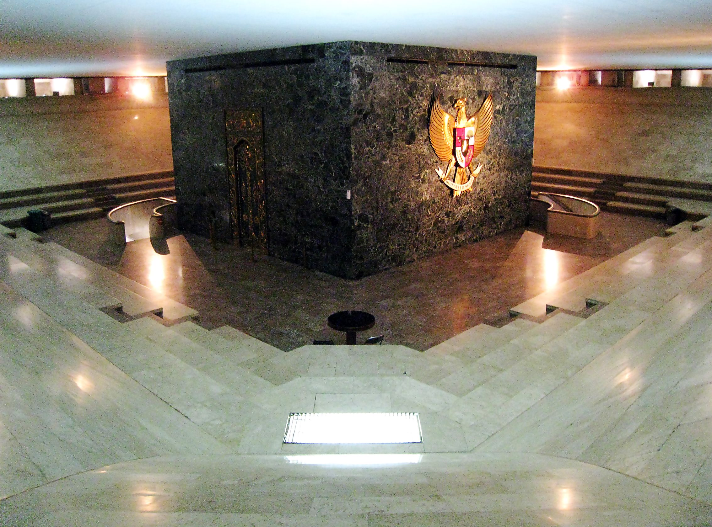 the hall of independence in monas.jpg