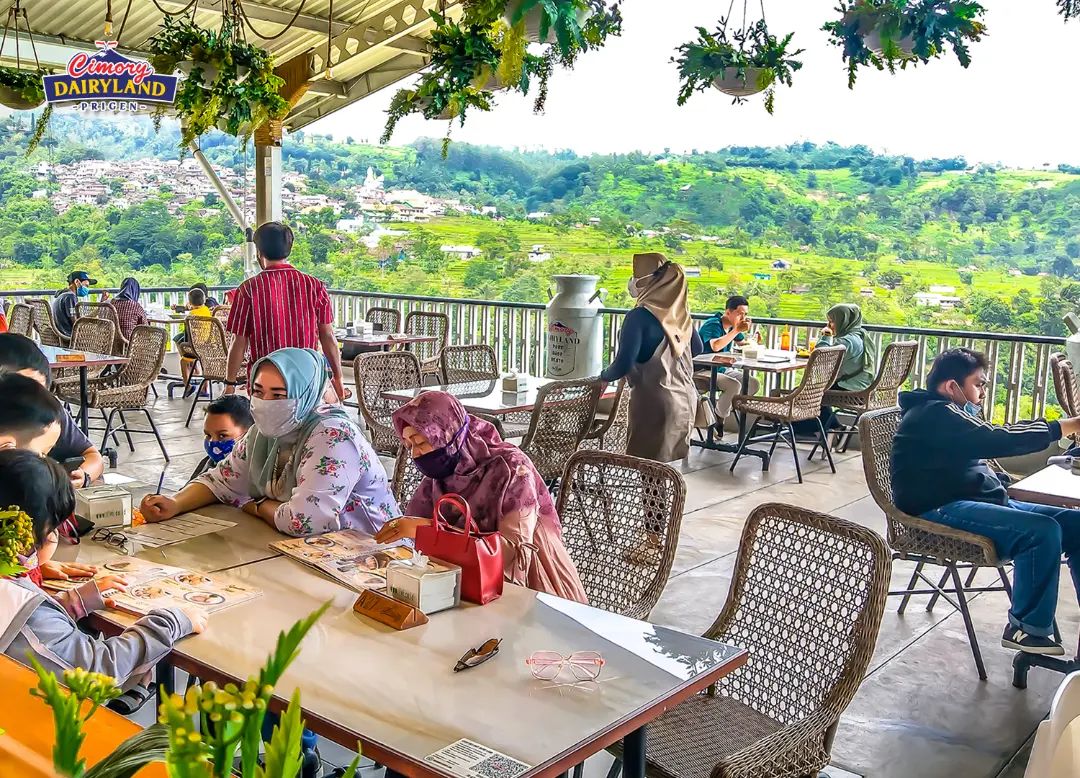 restaurant of Cimory Dairy Land Prigen.webp