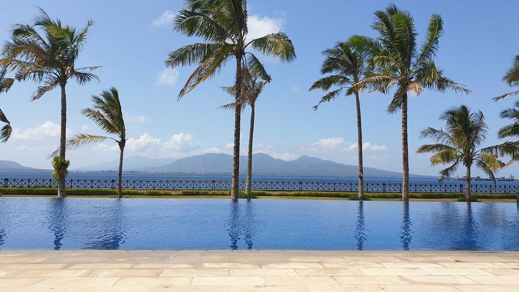 pool-available-in-ketapang-indah-hotel.jpg
