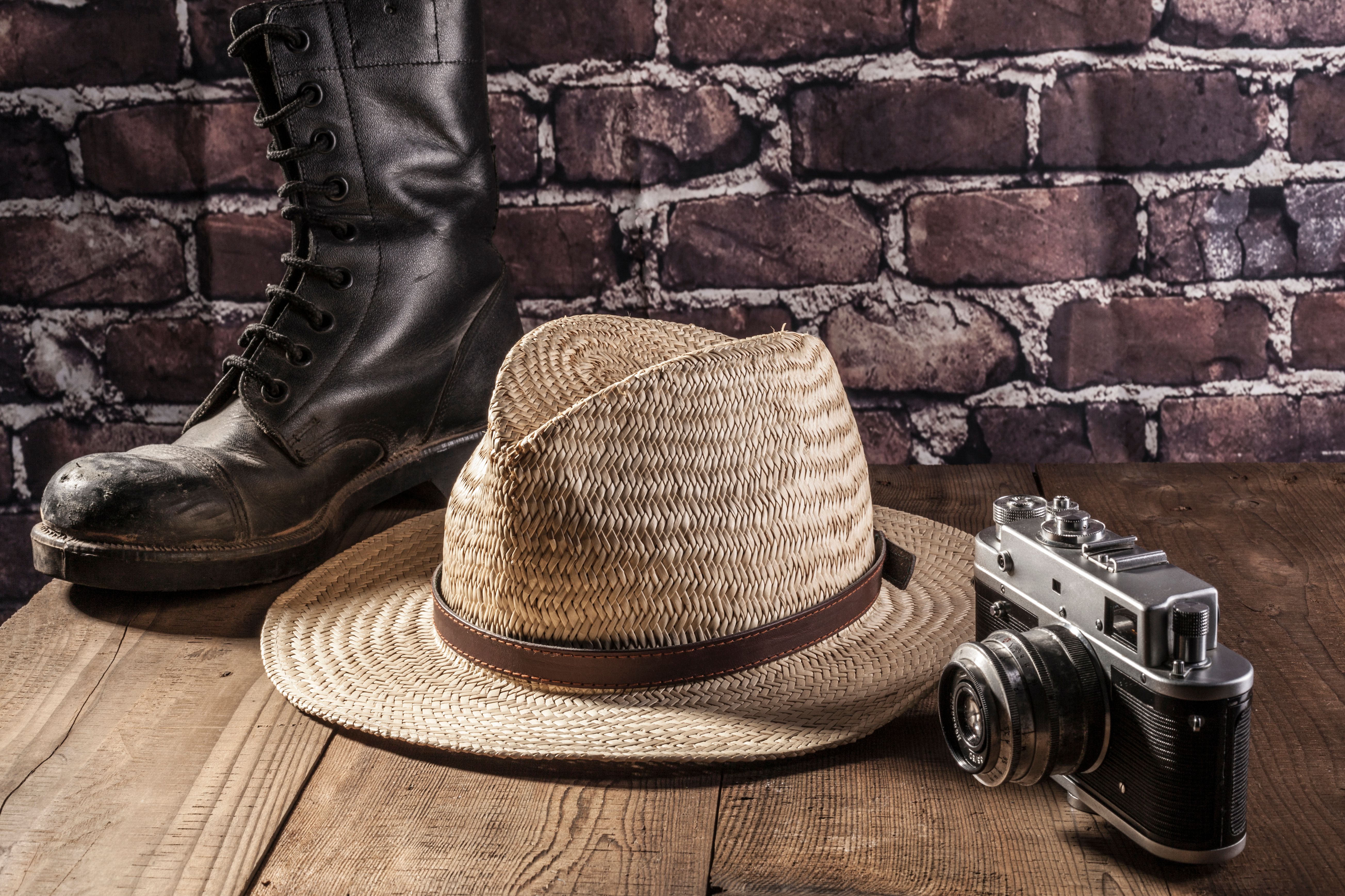 hat-and-boot-2021-08-26-18-11-33-utc.jpg