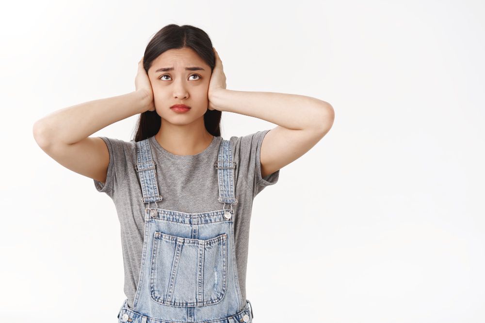 Cultural behaviour in Japan-japanese-people-hate-noise.jpg