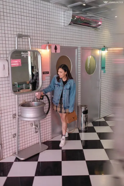 indodiner jakarta washroom photo by anakjajan.webp