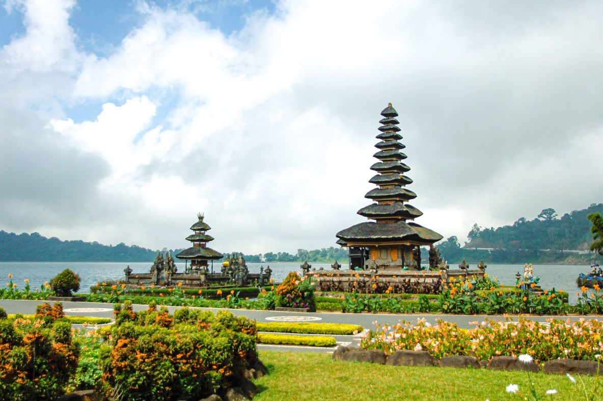 ulun-danu-beratan-temple-2022-02-24-06-31-37-utc.jpg