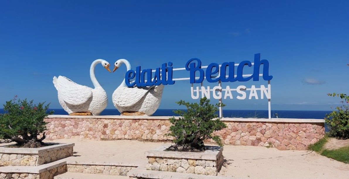 melasti beach ungasan.jpg