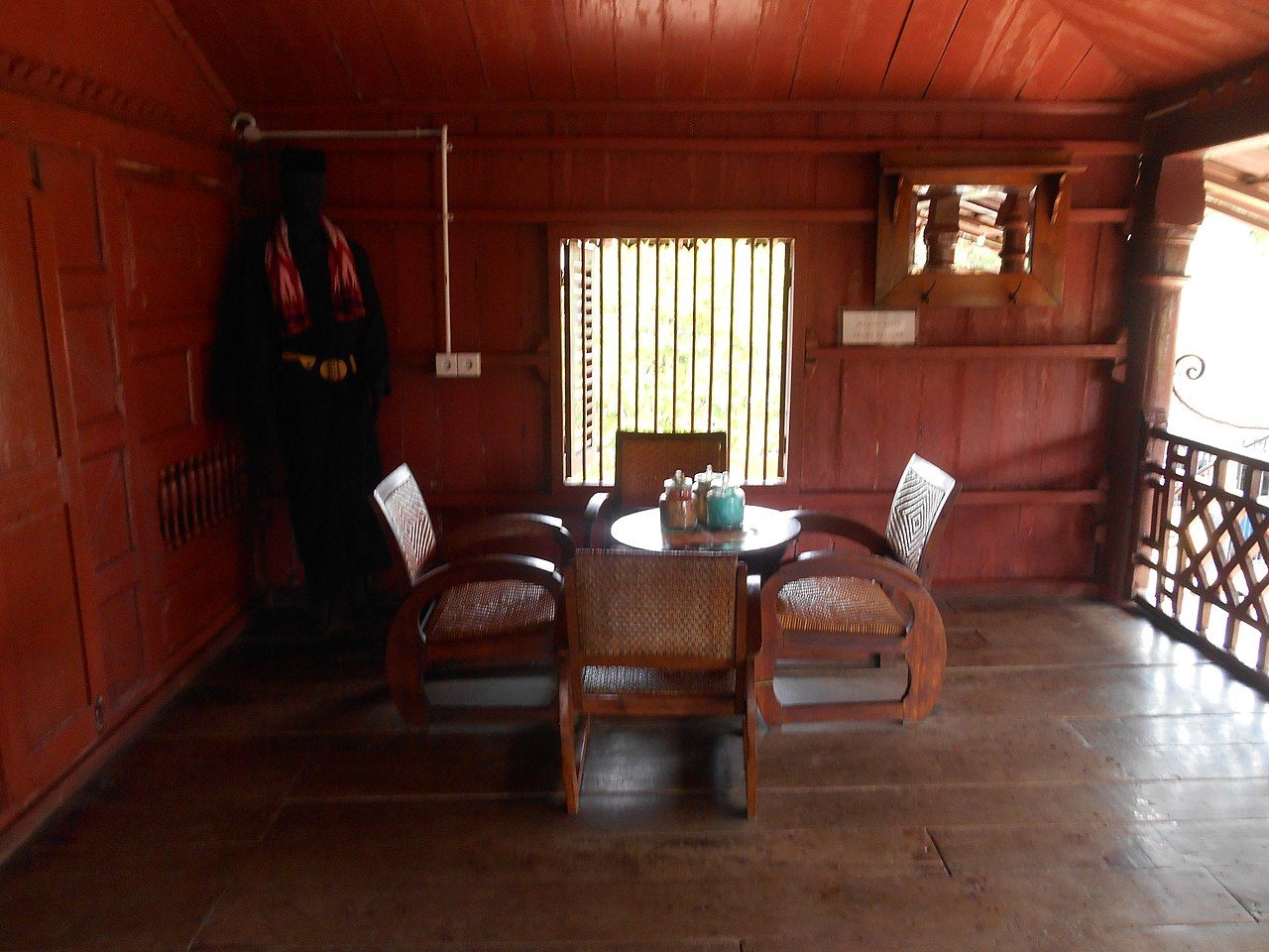 front porch house of si pitung.jpg