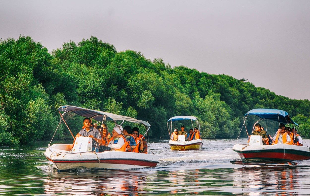 anke river jakarta.jpg